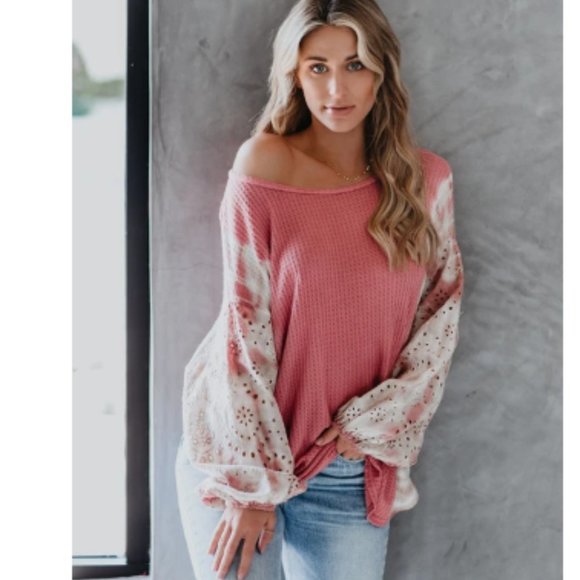 WALENTINA Contrast Sleeve Blouse - Picture 8 of 8